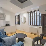 Apartment Saint Germain des Prés by Studio prestige